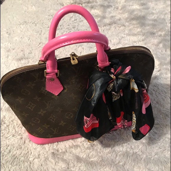 Louis Vuitton Handbags - Authentic Louis Vuitton Alma PM